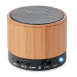 4.2 Wireless-Lautsprecher aus ABS mit Bambusgehäuse. 1 wiederaufladbare 450-mAh-Lithiumbatterie im Lieferumfang enthalten. SD-Kartenanschluss und ein AUX / USB-Kabel. Freisprechfunktion. Ausgang: 3 W
