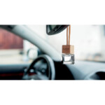Nachfüllbarer Auto-Lufterfrischer mit einem ätherischen Öl-Auto-Lufterfrischer. Glasbehälter mit Deckel aus Buchenholz. Fassungsvermögen 5ml. Neuwagenduft.-Holz-8719941052369-5