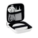 Kabelloses Ladegerät aus ABS. Präsentiert in einem EVA/PU-Beutel. Enthält einen EU-Stecker und ein Ladekabel von USB A auf Micro B. Ausgangsdaten: DC5V/1