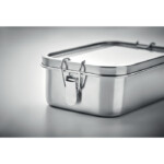 Lunchbox aus Edelstahl mit stabilen seitlichen Schnallen für perfekten Verschluss. Fassungsvermögen 750ml.-Silber matt-8719941049451-6
