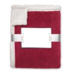 200 g/m² Fleecedecke mit 220 g/m² Polyester-Sherpa-Futter. Eingewickelt in Band und bedruckbarer Karte.-Bordeaux-8719941011861-1