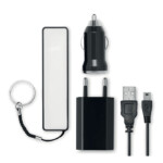 Reiseset in einem EVA/PU-Beutel. Inklusive 2000 mAh PowerBank