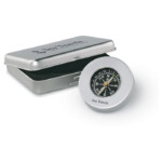 Klassischer Kompass aus Aluminium. Lieferung in Metallbox.-Silber matt-8719941007840-5