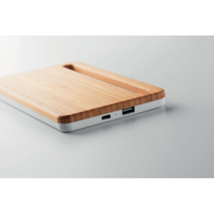 USB-Hub und Smartphone-Halterung. DC5V/1A USB-Ausgang. Kabelloser Ausgang: DC5V/1A (5W). Kompatible neueste Androids