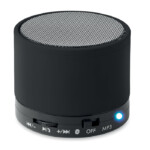 4.2 Wireless Lautsprecher aus ABS in gummierter Ausführung. Wiederaufladbarer Lithium-Akku mit 450 mAh. Inklusive SD-Kartensteckplatz und AUX/USB-Kabel. Freisprechfunktion. Ausgangsdaten: 3W