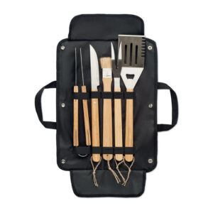Set d'outils de barbecue 5 pièces en acier inoxydable avec manche en bois et pochette en toile enduite. Comprend une spatule