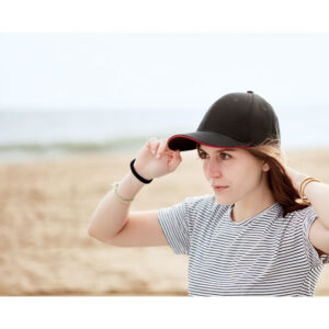 Casquette de baseball à  6 pans en coton épais brossé avec fermeture par boucle métal. Visière sandwich de couleur. Taille 7 1/4.-Rouge-8719941041448-4