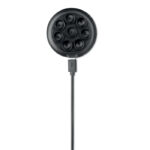 Chargeur sans fil avec anneau de support. Il comporte des ventouses à l'arrière pour un chargement pratique lors de l'utilisation du mobile.Sortie: DC5V/2A (10W) pour une charge rapide. Compatible avec lesderniers Android