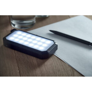 Powerbank solaire d'extérieur 8000 mAh avec fonction d'éclairage.Comprend 21 lampes LED