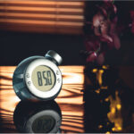 Ce n'est pas une bulle d'eau mais une horloge à  grand affichage LCD. Pas de pile nécessaire pour ce produit. Seulement du liquide.-Argent mat-8719941008144-4