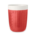 Tasse en céramique au design tricot.  Contenance:: 310 ml. Présenté dans une boîte individuelle.-Rouge-8719941054332-2