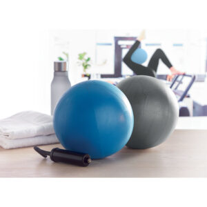 Petit ballon d'exercice en PVC pour Pilates ou yoga dans une pochette RPET avec pompe manuelle. Gonflé: à22cm-Bleu-8719941054615-4