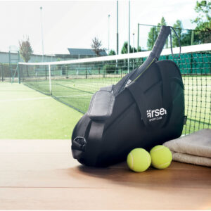 Sac de transport pour raquette de padel en RPET 600D rembourré.  Comprend une bandoulière réglable. Poche frontale supplémentaire à  fermeture éclair.-Noir-8719941057654-5