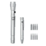 Set d'outils avec torche en aluminium extensible à  3 LED et multi-outils aluminium en forme de stylo. Comprend 4 tournevis cruciformes et 4 plats. 4 piles LR44 incluses. Présentés dans une boîte.-Argent-8719941010512-3