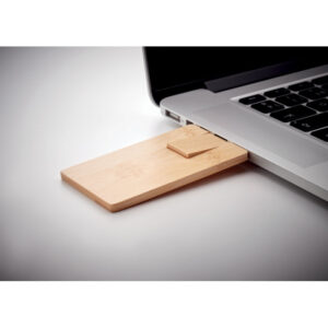 Clé USB de  16GB avec boîtier de protection en bambou. Le bambou est un produit naturel